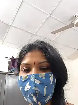 EsmeBrowm – webcam model profile photo Image 4