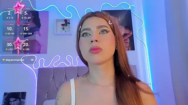 MiraKova – webcam model profile photo Image 5