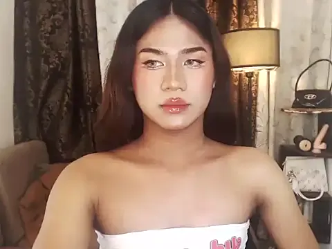 maataaan – webcam model profile photo Image 9