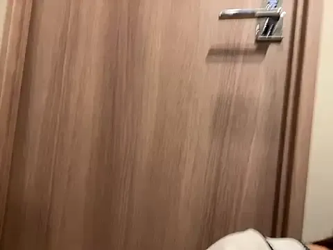 Dolce – webcam model profile photo Image 8