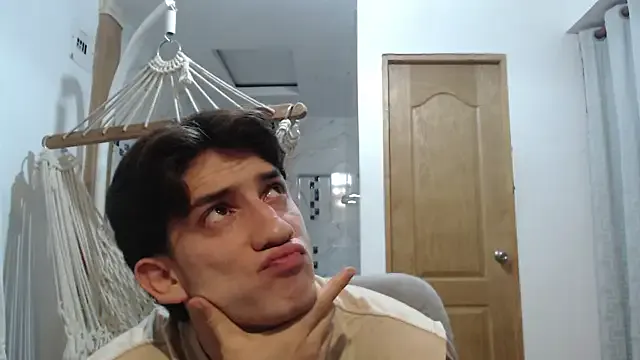 VICTORIA89 – webcam model profile photo Image 14