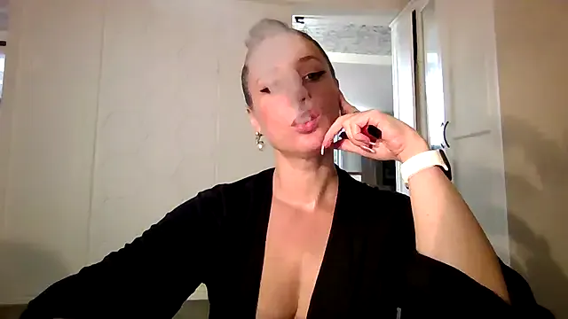 YasmienAtos – webcam model profile photo Image 11