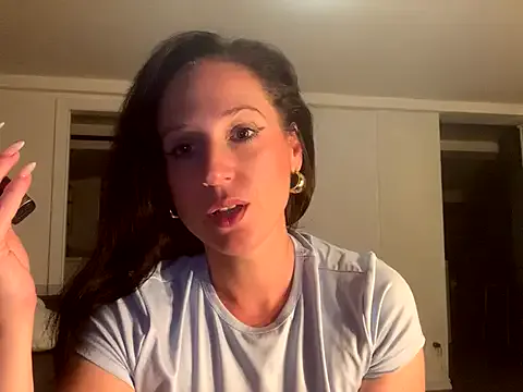 YasmienAtos – webcam model profile photo Image 7