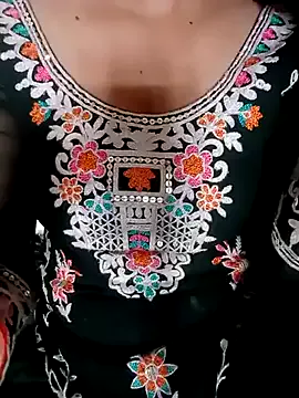 MarylinGlory – webcam model profile photo Image 2
