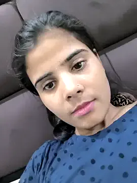Ayesha_khann Image 6