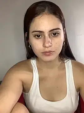 LeyahSummer – webcam model profile photo Image 4
