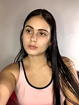 LeyahSummer – webcam model profile photo Image 6