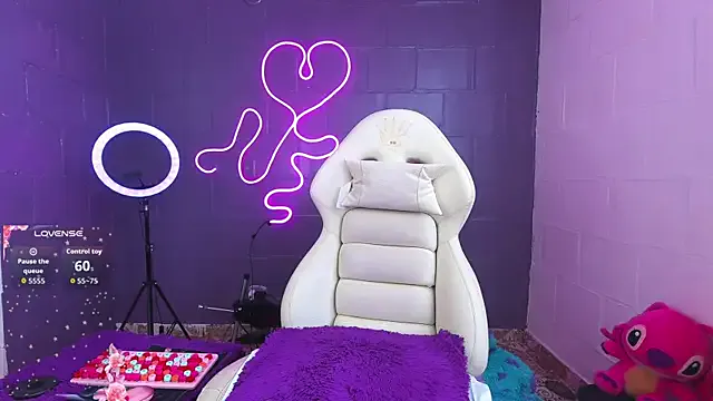 VICTORIA89 – webcam model profile photo Image 16