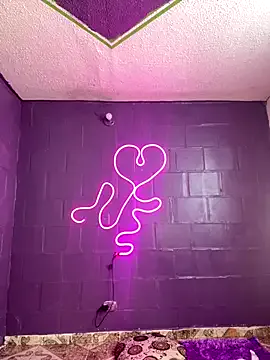 VICTORIA89 – webcam model profile photo Image 18