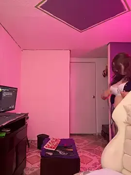 VICTORIA89 – webcam model profile photo Image 9