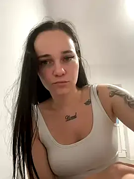 GiaHarts – webcam model profile photo Image 4