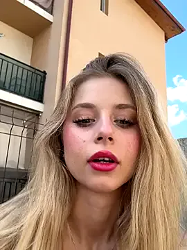 NatashaRaven – webcam model profile photo Image 10