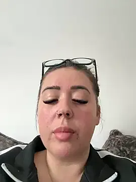 Humsafa-13 – webcam model profile photo Image 5