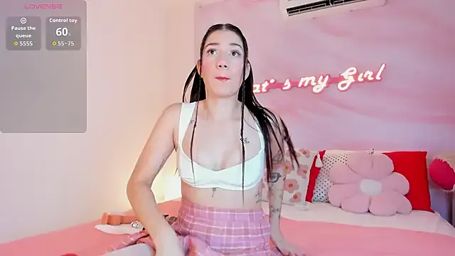 MiraKova – webcam model profile photo Image 10