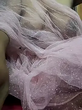 Banee_bunnyLIVE Image 6