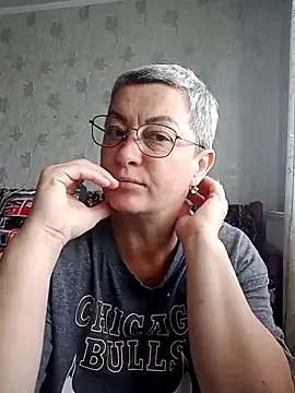 FariBanxOfficial – webcam model profile photo Image 11