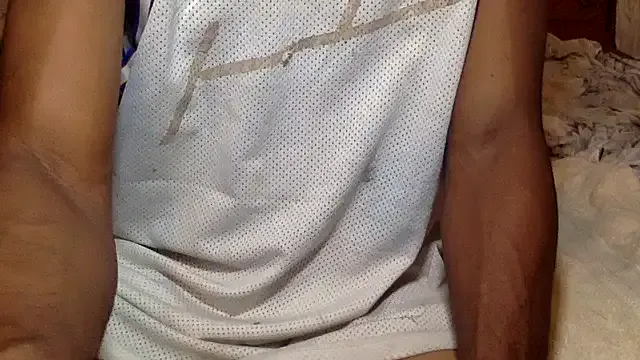 MiraKova – webcam model profile photo Image 10