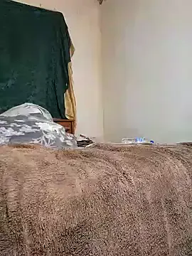 MiraKova – webcam model profile photo Image 17