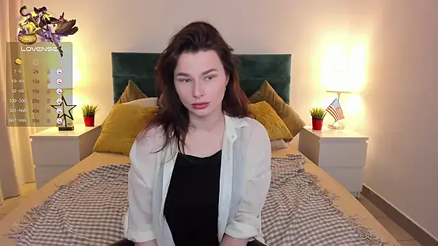 MiraKova – webcam model profile photo Image 2