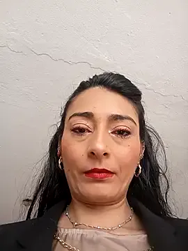 EsmeBrowm – webcam model profile photo Image 19