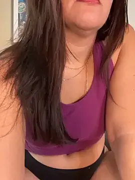 Melanie – webcam model profile photo Image 7