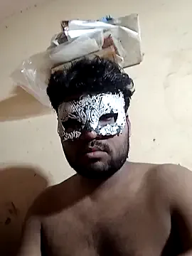 MiraKova – webcam model profile photo Image 10