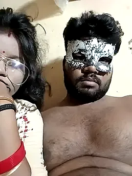 MiraKova – webcam model profile photo Image 14