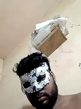 MiraKova – webcam model profile photo Image 3