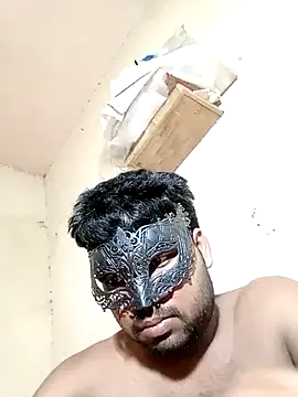 MiraKova – webcam model profile photo Image 8