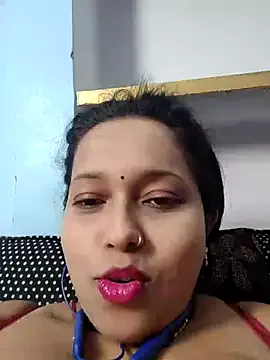 EsmeBrowm – webcam model profile photo Image 7