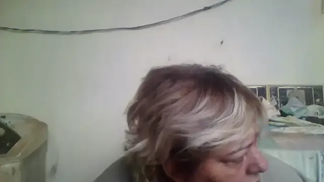 -SweetDi- – webcam model profile photo Image 16