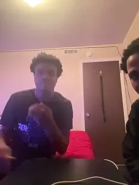 PrettyKatea – webcam model profile photo Image 2