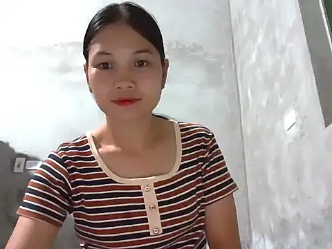 Love-N – webcam model profile photo Image 18