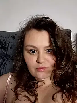 BlackCurly Image 2