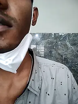 AdrianaAndrade – webcam model profile photo Image 5