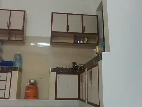 MiraKova – webcam model profile photo Image 14