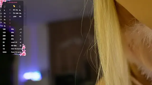 KairaAndrews – webcam model profile photo Image 5