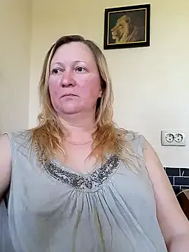 blondyaguar Image 6