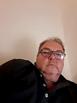 SerenaStar – webcam model profile photo Image 10