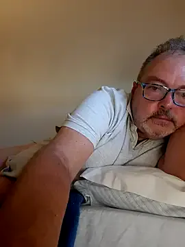 SerenaStar – webcam model profile photo Image 13