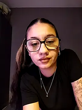 LeslyAnderson – webcam model profile photo Image 2