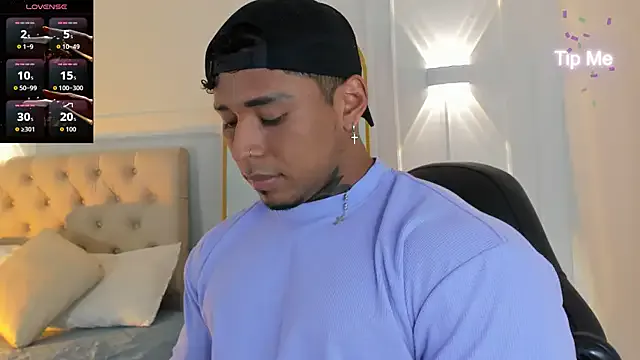 CurlyElisa – webcam model profile photo Image 17