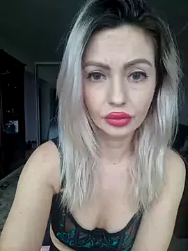 AliceSampaoli – webcam model profile photo Image 4