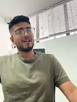 SherineNorth – webcam model profile photo Image 4