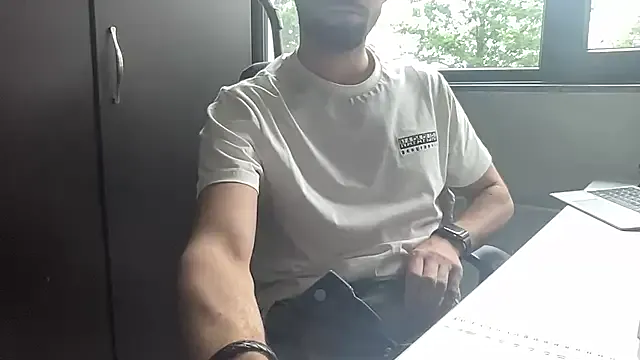 Hornyblond_Bella – webcam model profile photo Image 5