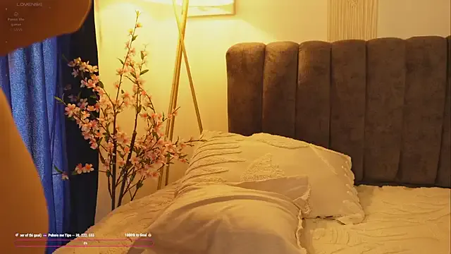 Mis_malika2 – webcam model profile photo Image 10