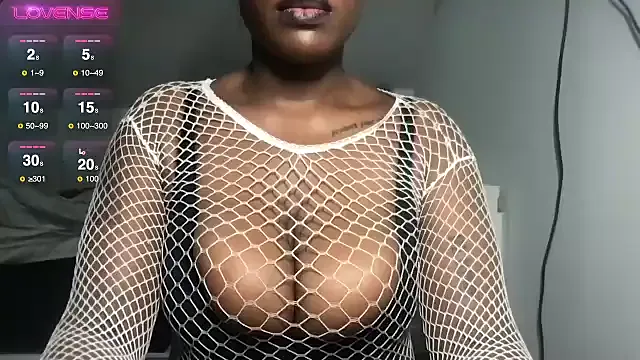 bustyblackebony Image 9