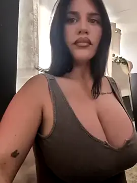 Bustyjessicalouu's Thumb Image