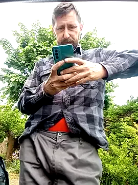 LT-333 – webcam model profile photo Image 2