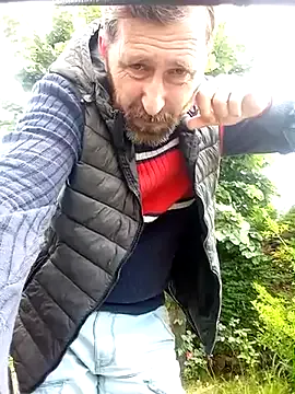 LT-333 – webcam model profile photo Image 3